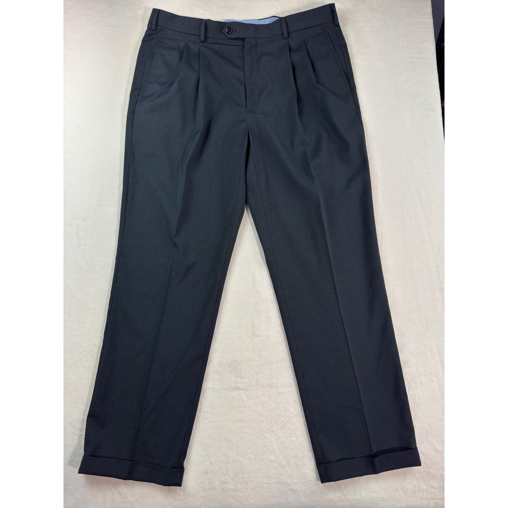 Roundtree & Yorke Travel Smart Mens 38x30 Navy Blue Pleated Cuffed Dress Pants